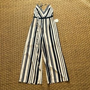 Flattering summer jumpsuit EUC!